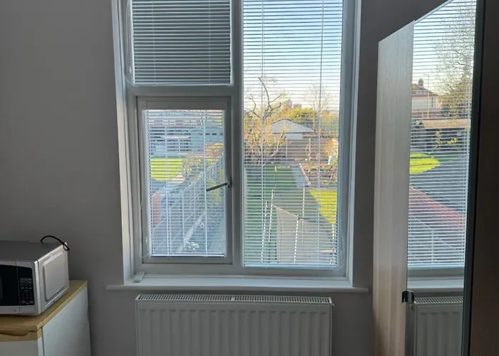 Comfortable And Tidy Double Room 10 Min From Town
